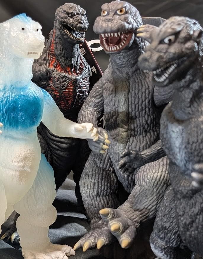 ゴジラ初代・逆襲白・シン・シェー（バンダイ）ムービーモンスターシリーズ４体セット