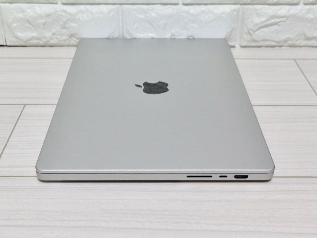 M1Max MacBookPro 16 メモリ32GB SSD1TB シルバー