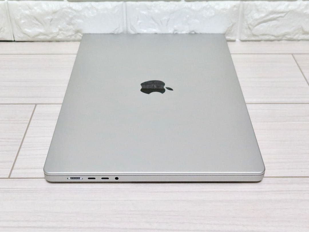 M1Max MacBookPro 16 メモリ32GB SSD1TB シルバー