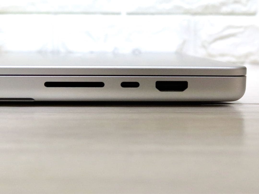 M1Max MacBookPro 16 メモリ32GB SSD1TB シルバー
