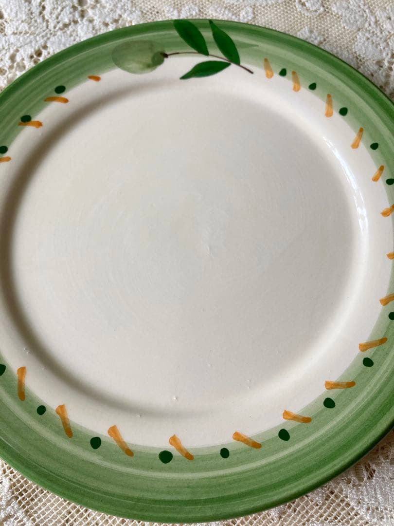 値下　新品　南仏プロヴァンス製　温かみあり素敵オリーブ柄♪丸皿4枚　ケーキ皿等に