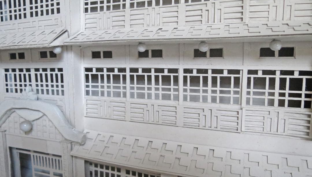昭和レトロ温泉宿「銀山温泉古勢起屋本館」　着色模型