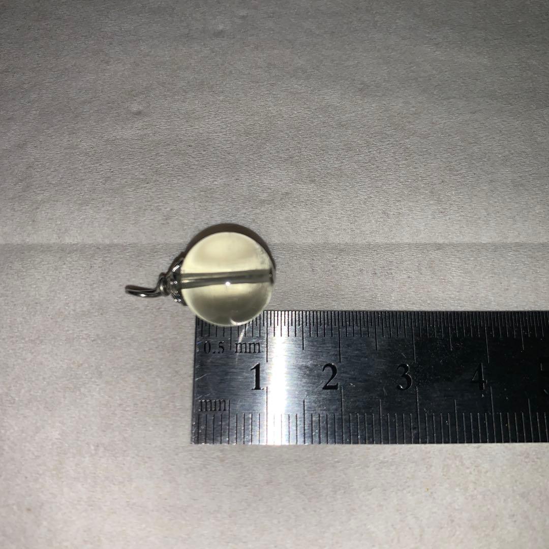 【天然石】リビアングラス　ペンダントトップ　約1cm