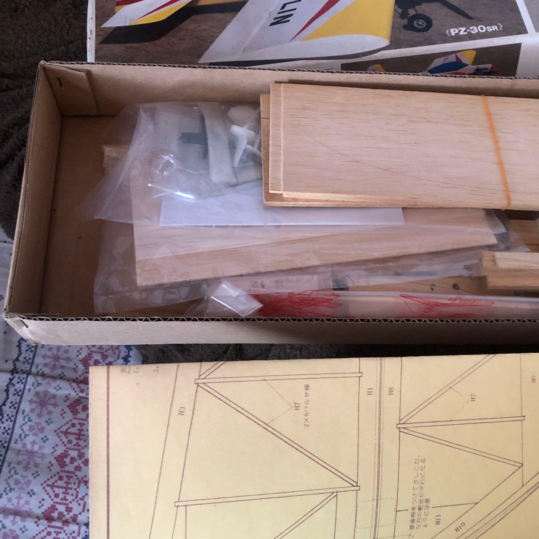 ラジコン飛行機バルサキット　プロフィールBEAR CAT-30SR