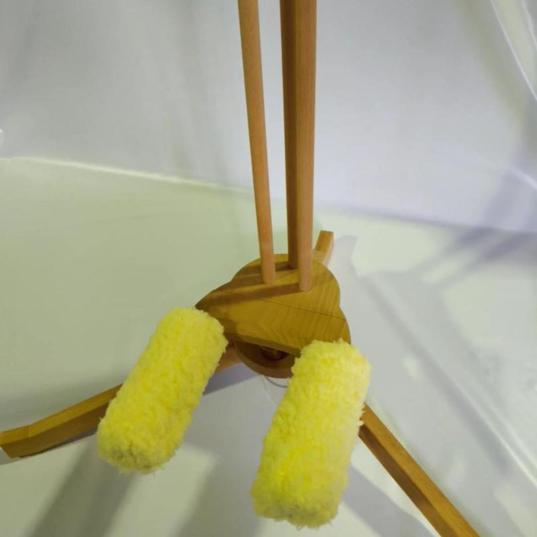 木製ギタースタンド！　アコースティックギター用　組立接着式②