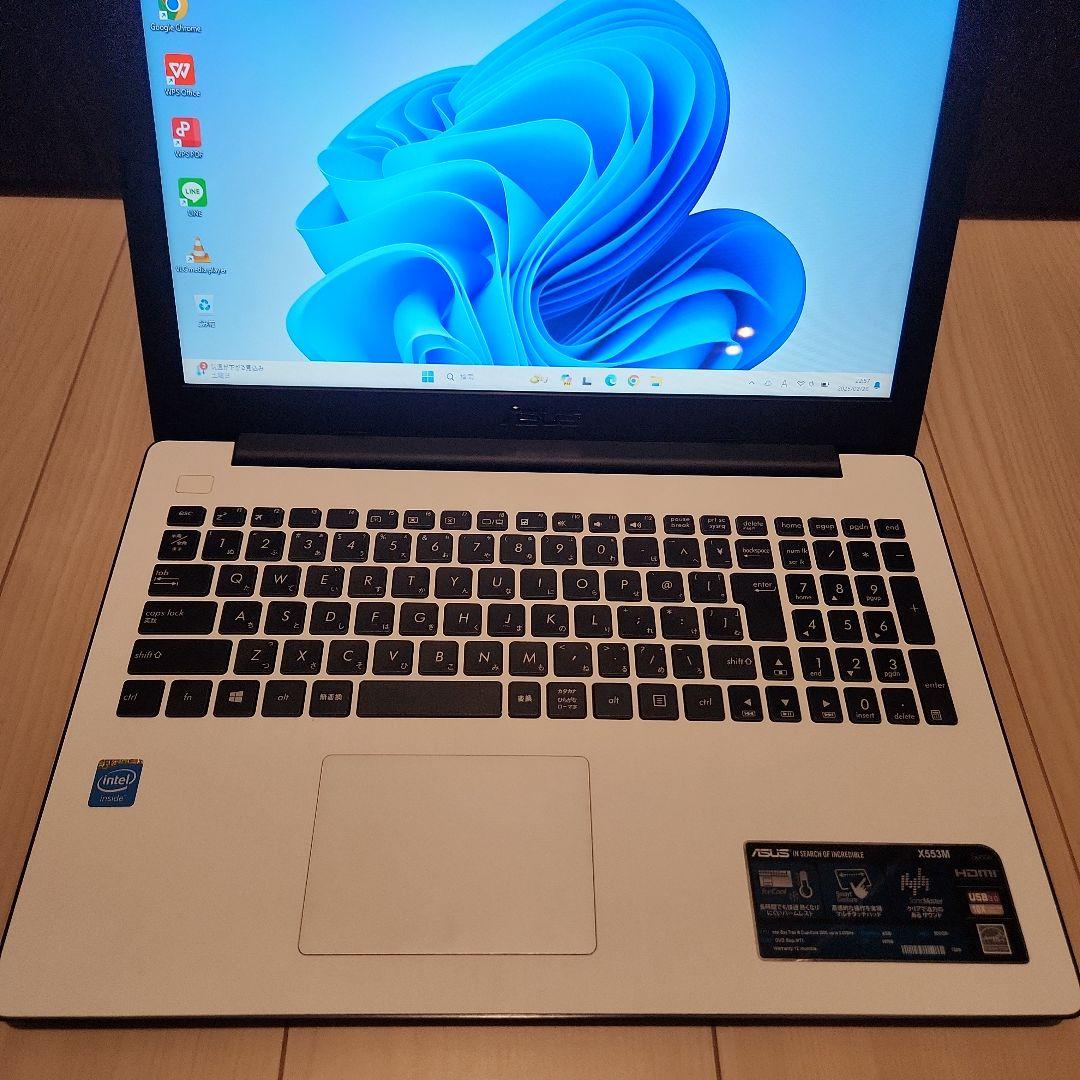 ⭐美品⭐　ノートパソコン　薄型　ASUS　良いデザイン⭐　持ち運びも可能❗