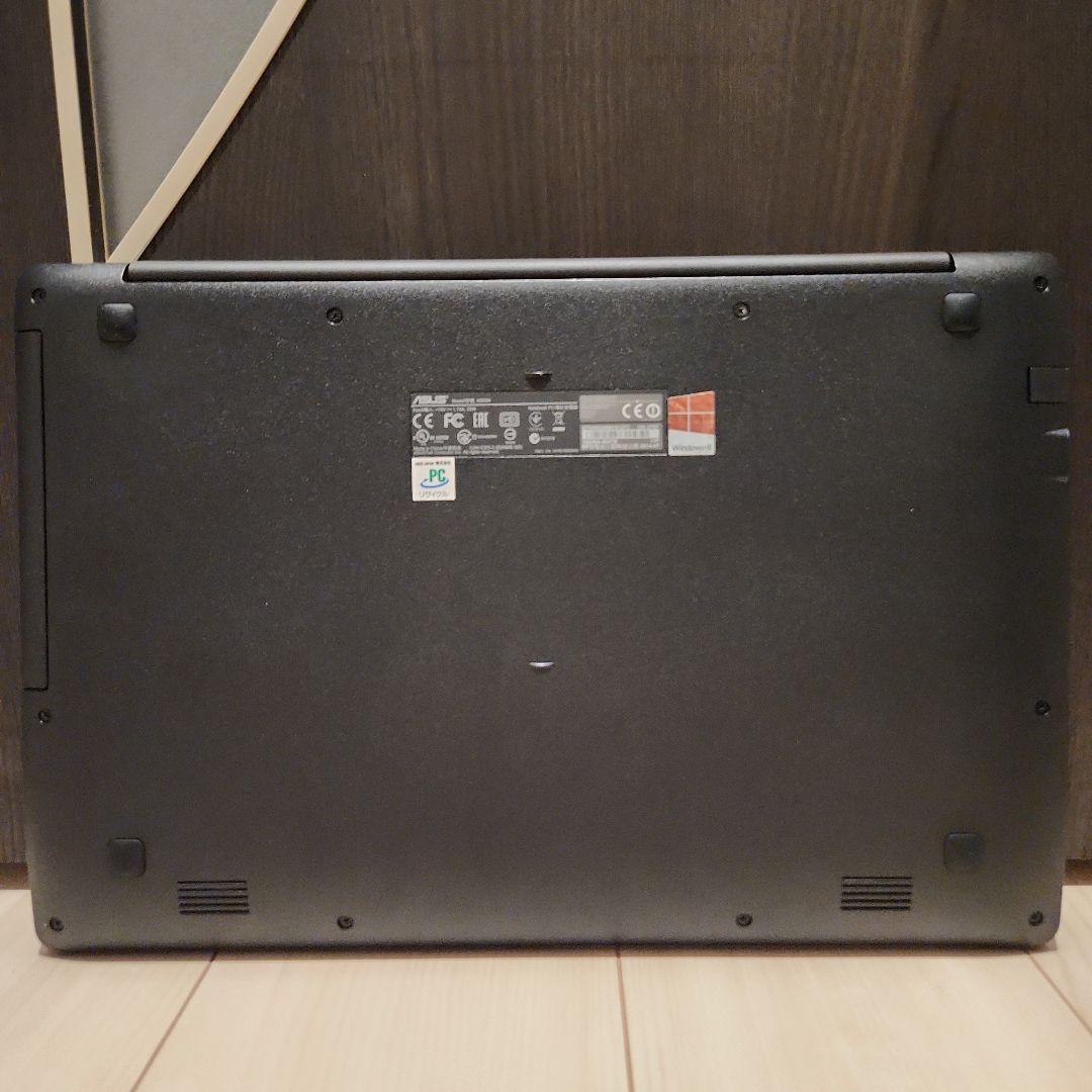 ⭐美品⭐　ノートパソコン　薄型　ASUS　良いデザイン⭐　持ち運びも可能❗