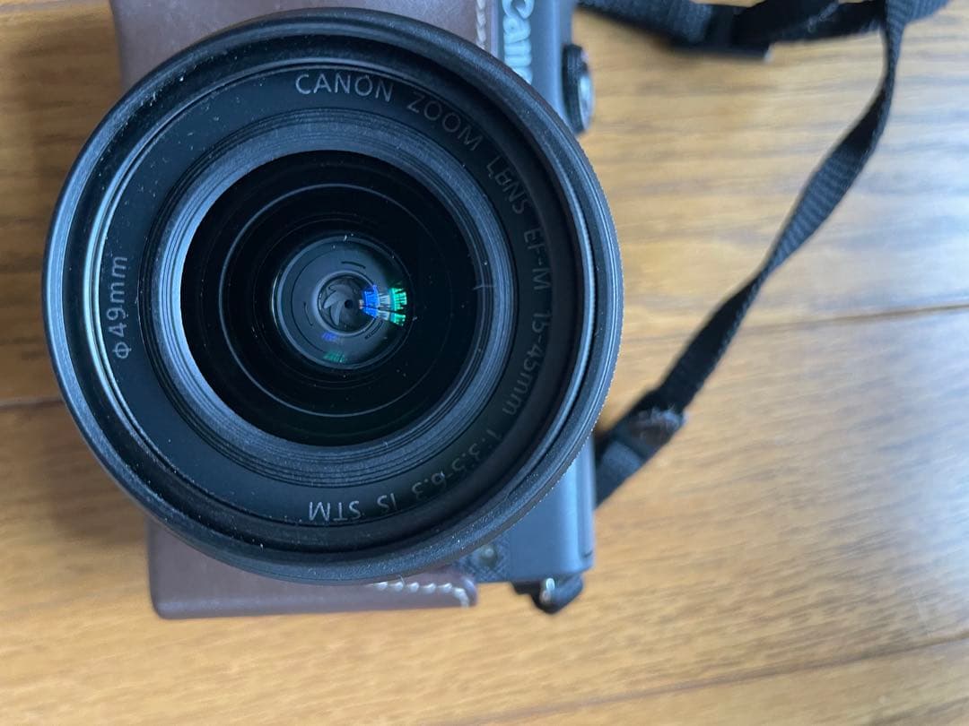 Canon EOS M200 + EM-E2 ストラップ他付属品有り