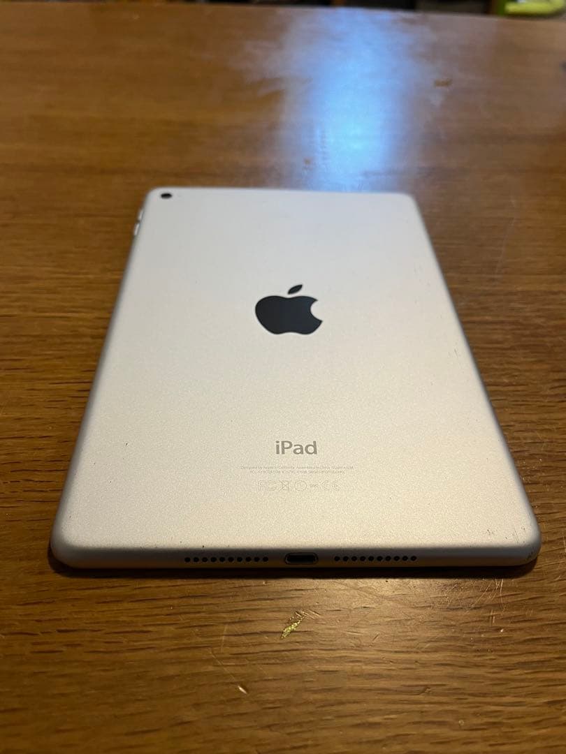iPad mini 4 128GB Wi-Fiカメラ不良バッテリー66%ケース付
