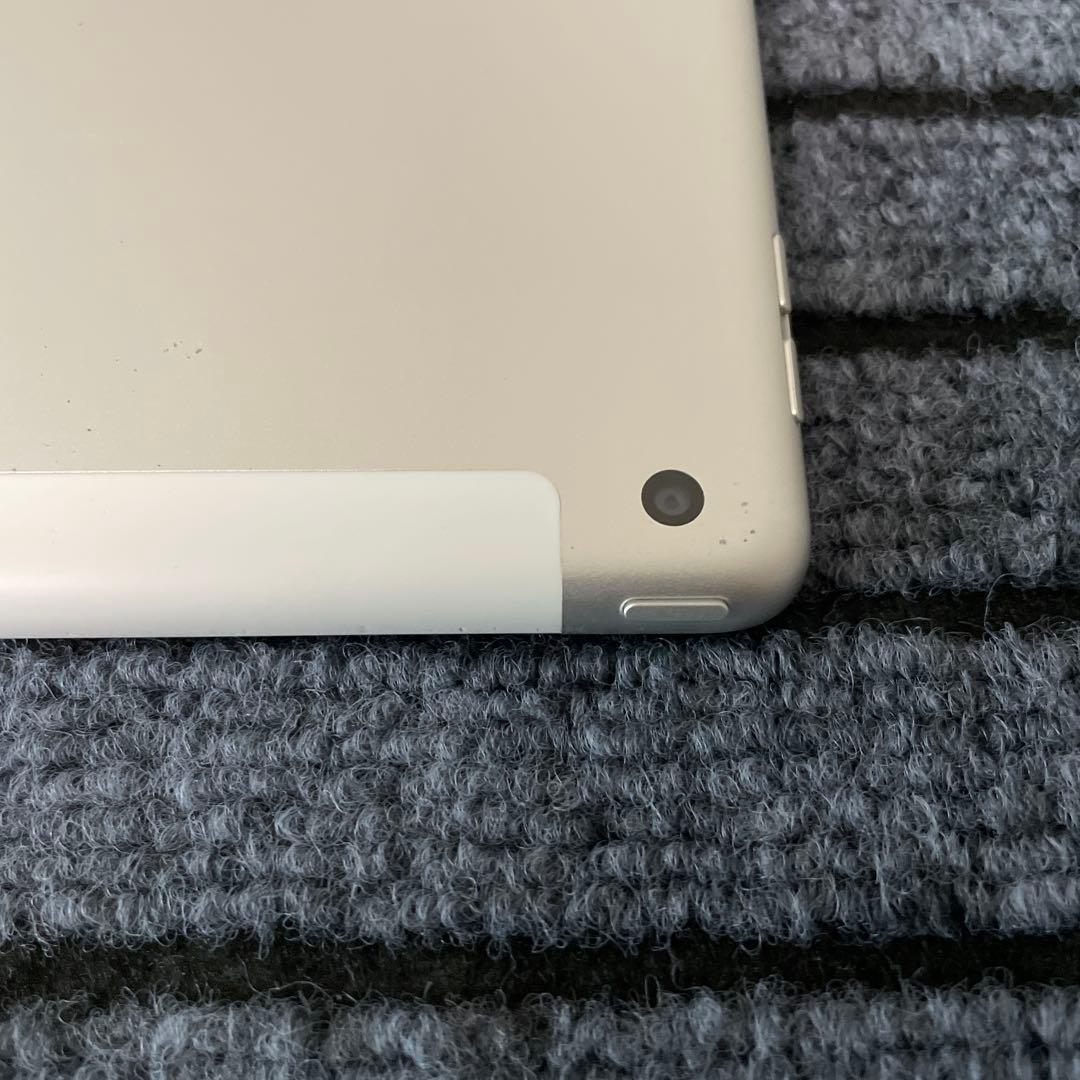 191 iPad 7世代 32GB SIMフリー シルバー