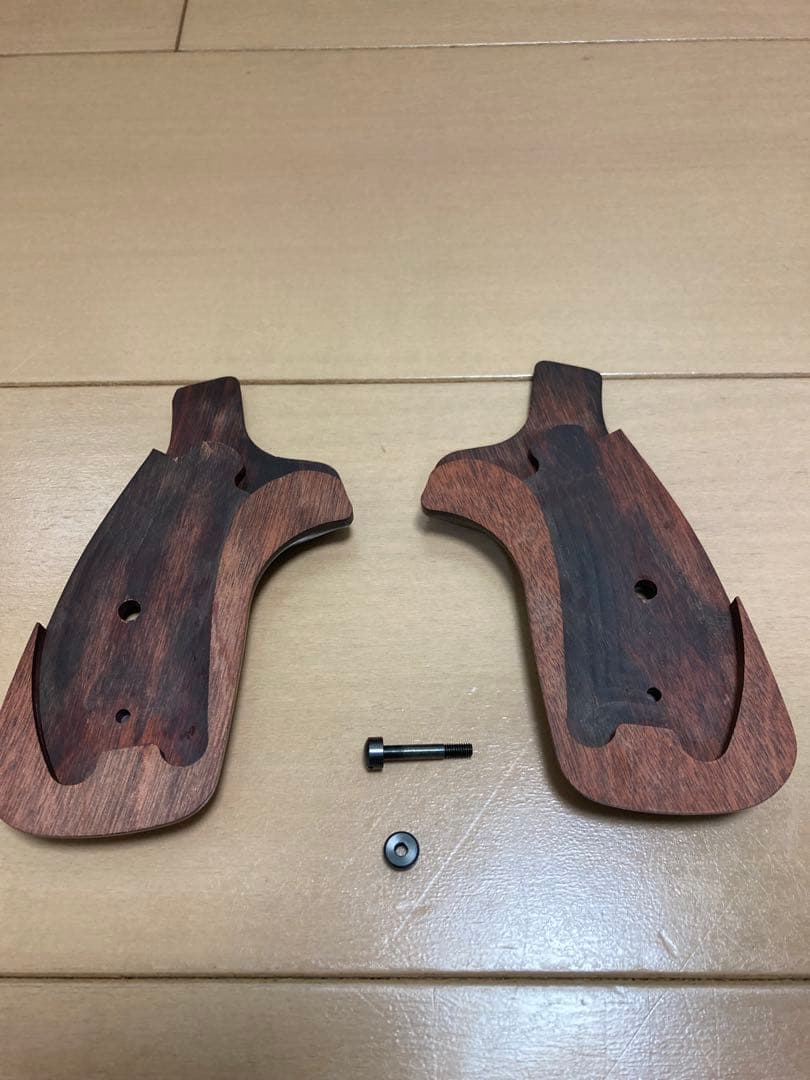 S&W M327r8 コンバットシューティンググリップ