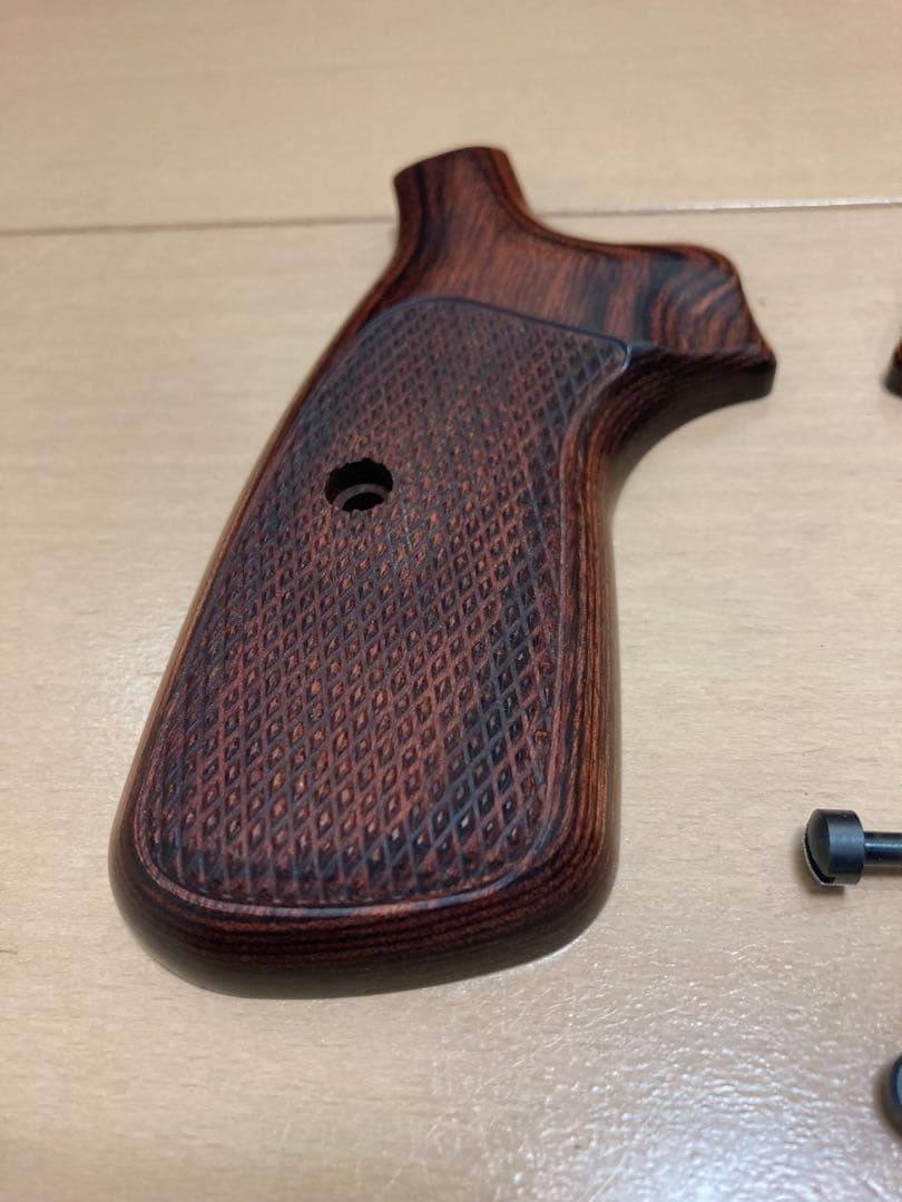 S&W M327r8 コンバットシューティンググリップ