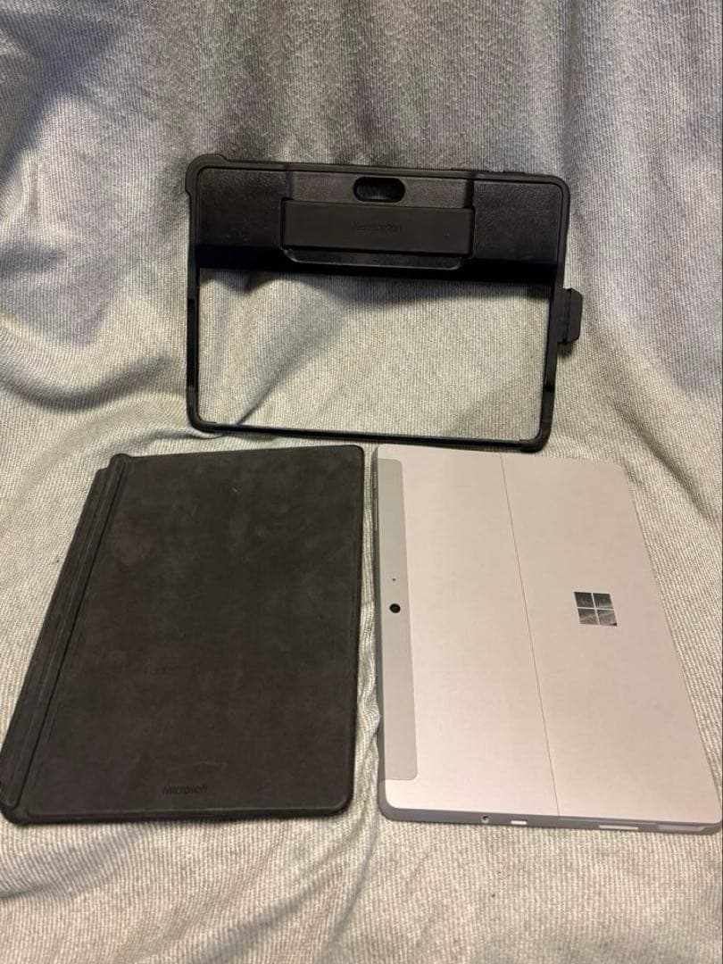 Windowsタブレット本体 Microsoft Surface Go 1.6GHZ/4GB/64GB