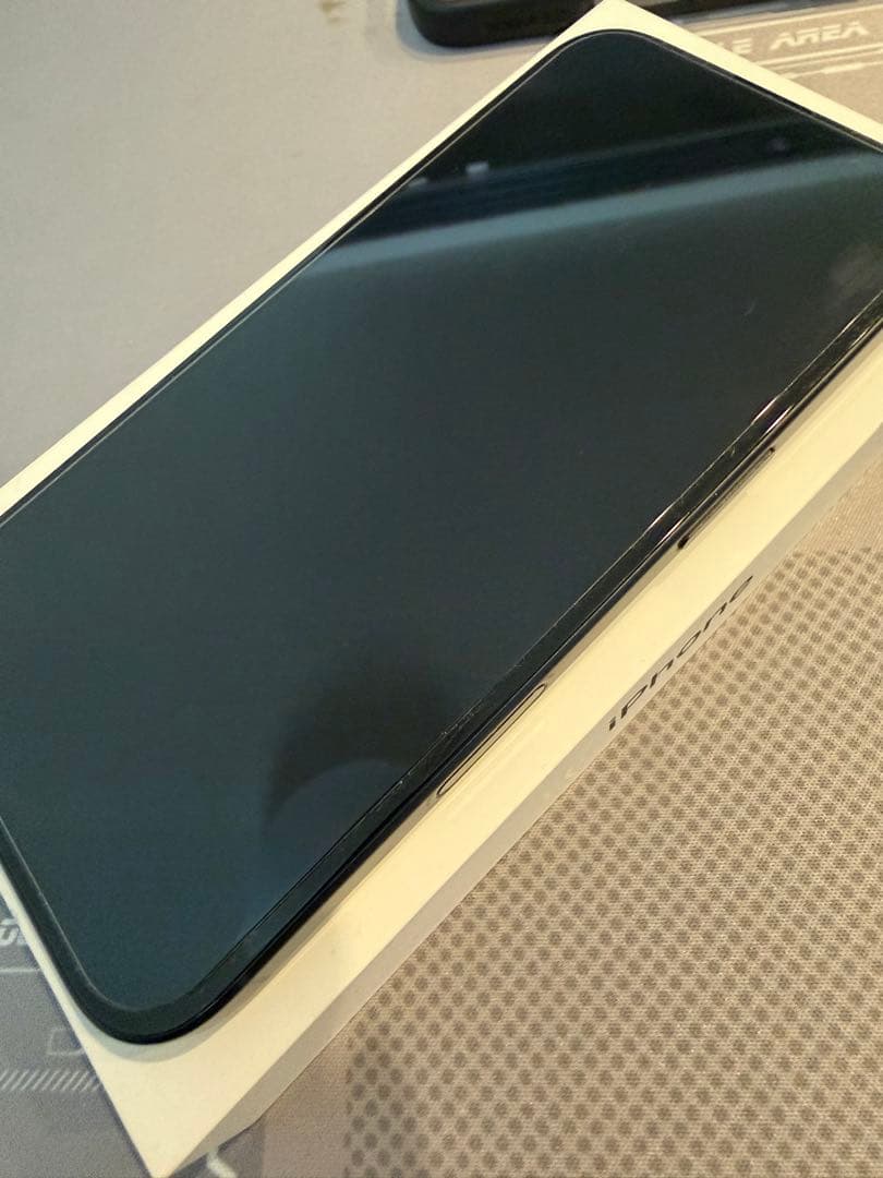 【美品】iPhone16 128GB ブラック　SIMフリー