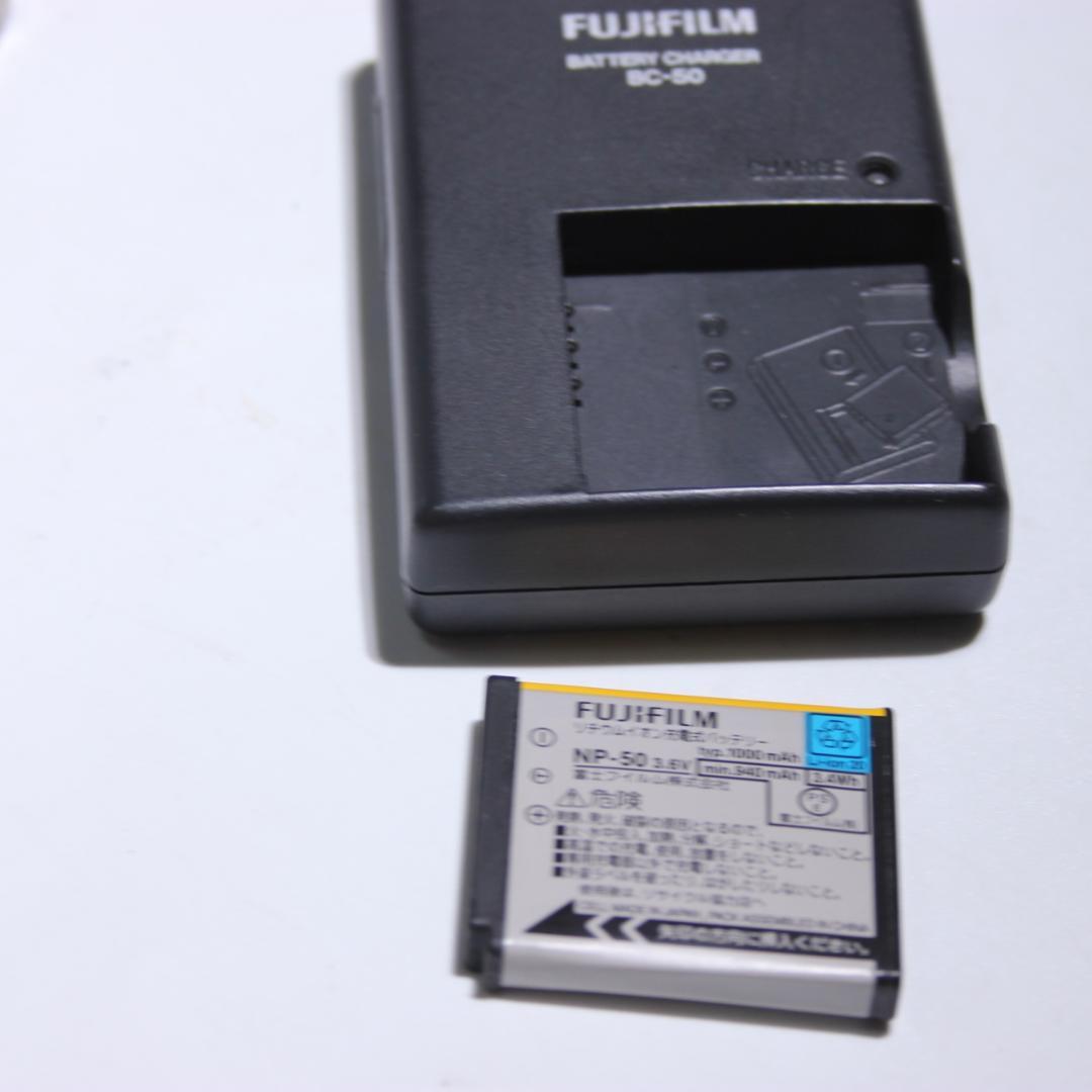 FUJIFILM FinePix F770EXR シルバー ボディ　動作品