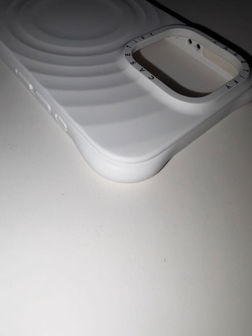 CASETiFY ウェーブシリコンケース　iPhone15ProMAX用ホワイト