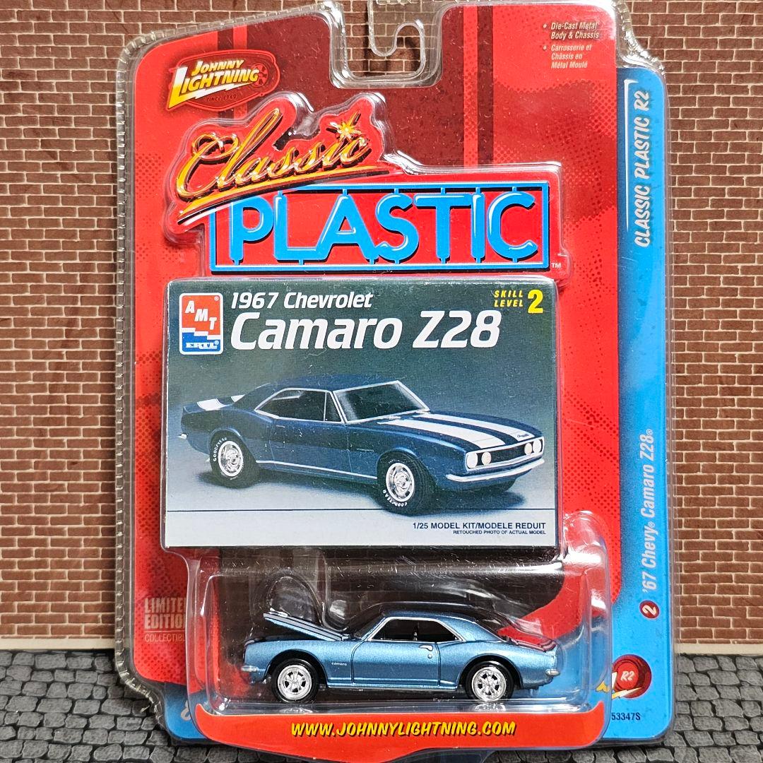 ジョニーライトニング　シボレー　カマロ　Z28　プラスチックモデル風　1/64