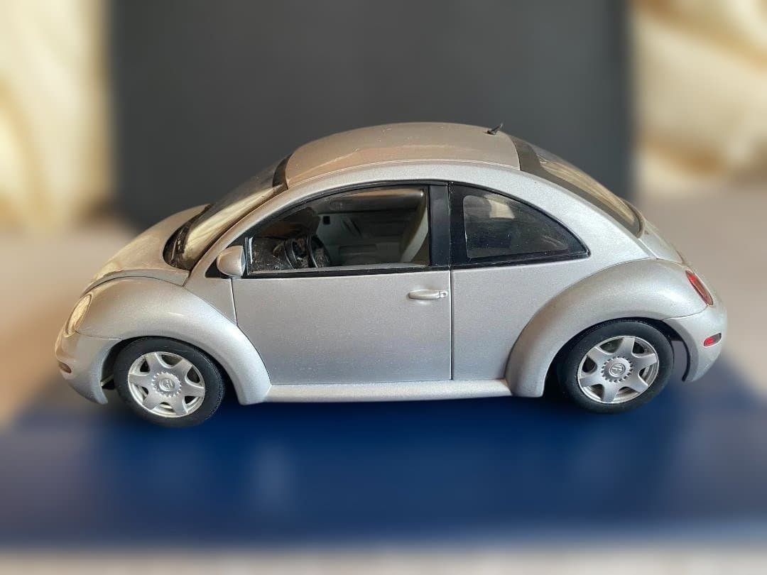 【絶版】VWゴルフIV GTI & ニュービートル 1/18 ダイキャストセット