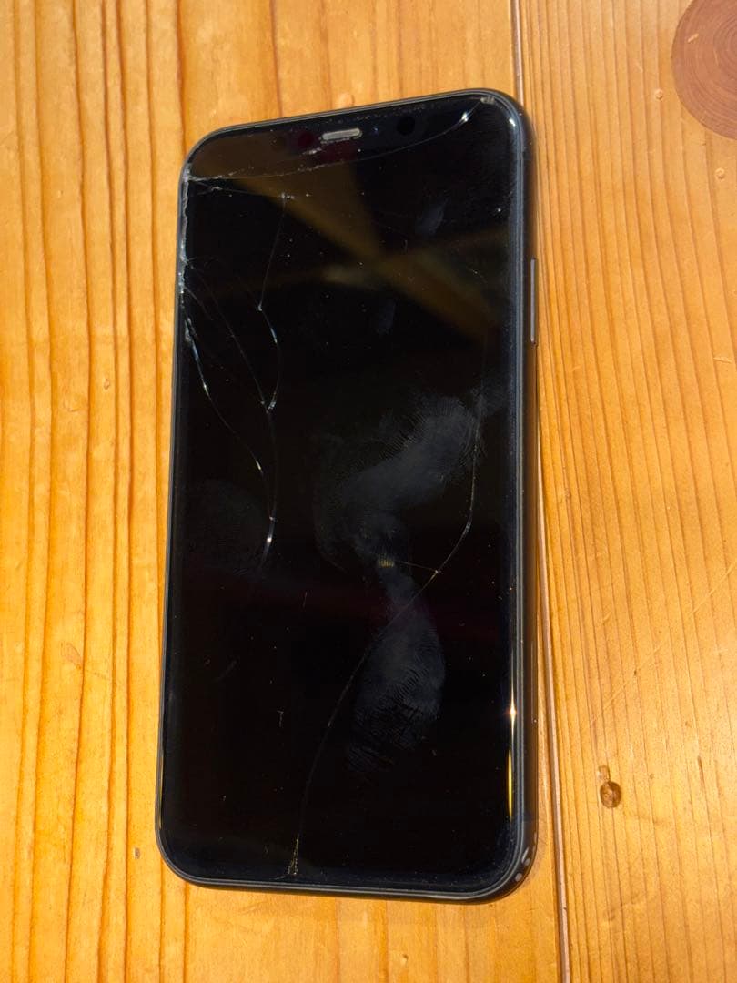 【動作確認済み】iPhone 11 64GB シムフリー 画面割れ　ブラック