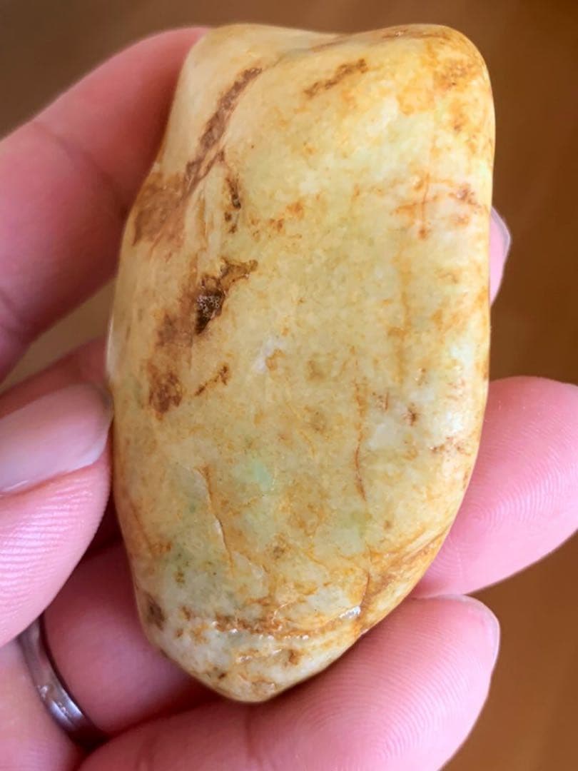 レア・糸魚川翡翠・海中黄色