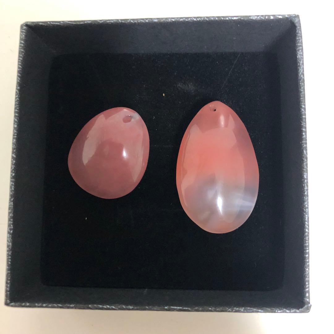 縁結び 女陰 ヌードメノウ 生命の源 女性器 趣味 天然石 瑪瑙 彫り物B11