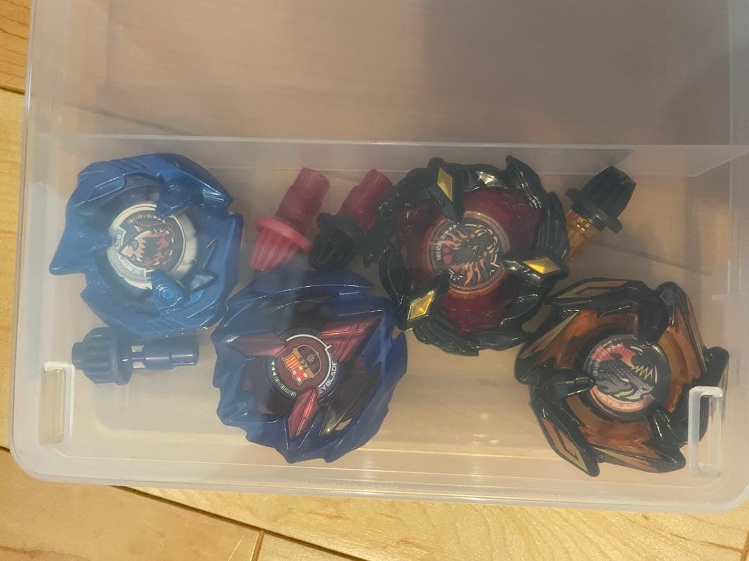 ベイブレードx まとめ売り 71個