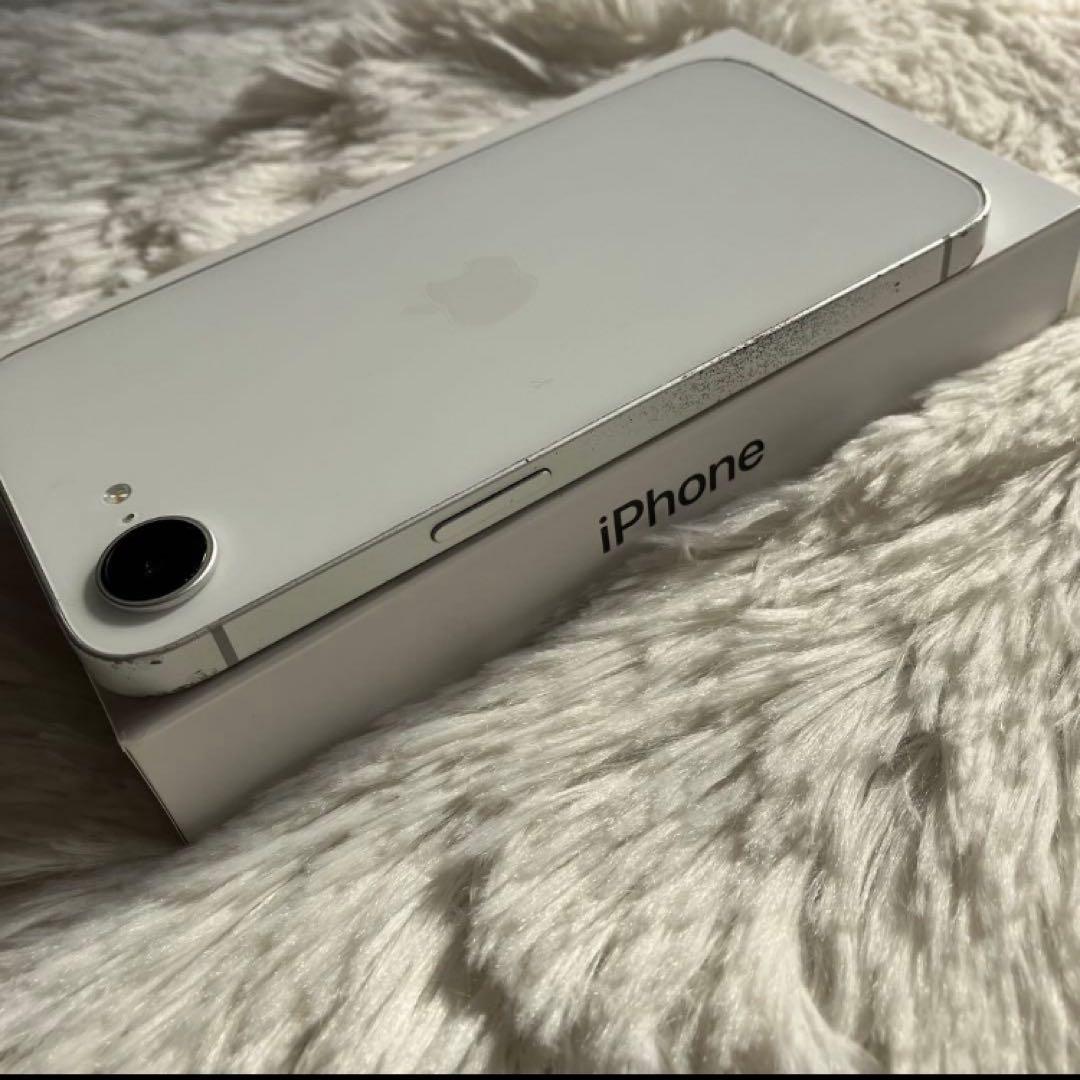【完動品】iPhone 16e 256GB SIMフリー 【すぐ発送】