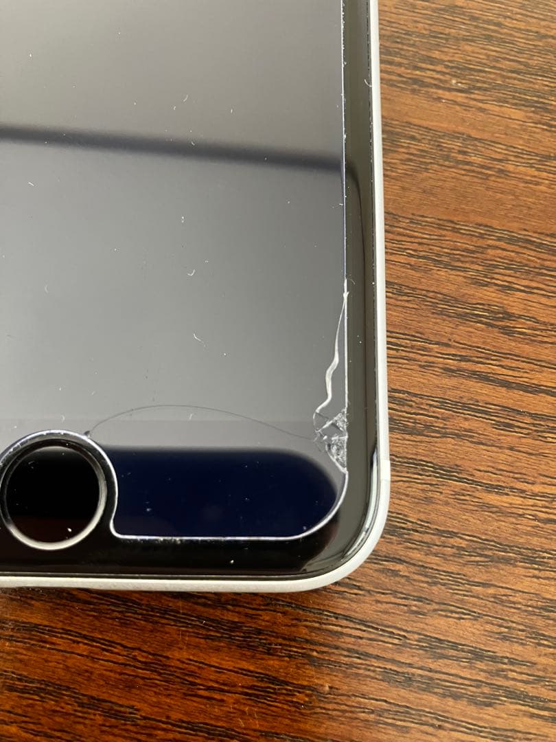 値下げ【美品】Apple iPhone SE 第二世代 2 ホワイト 本体