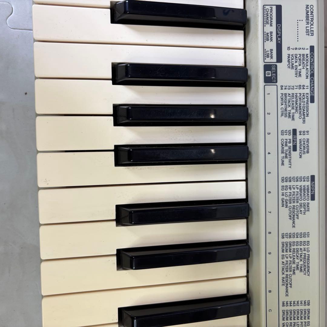 ヤマハ　CBX-K2 MIDIキーボード　通電のみ