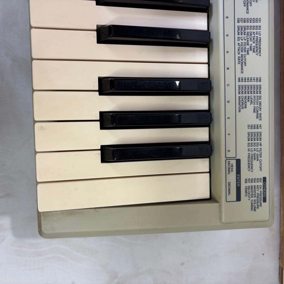 ヤマハ　CBX-K2 MIDIキーボード　通電のみ
