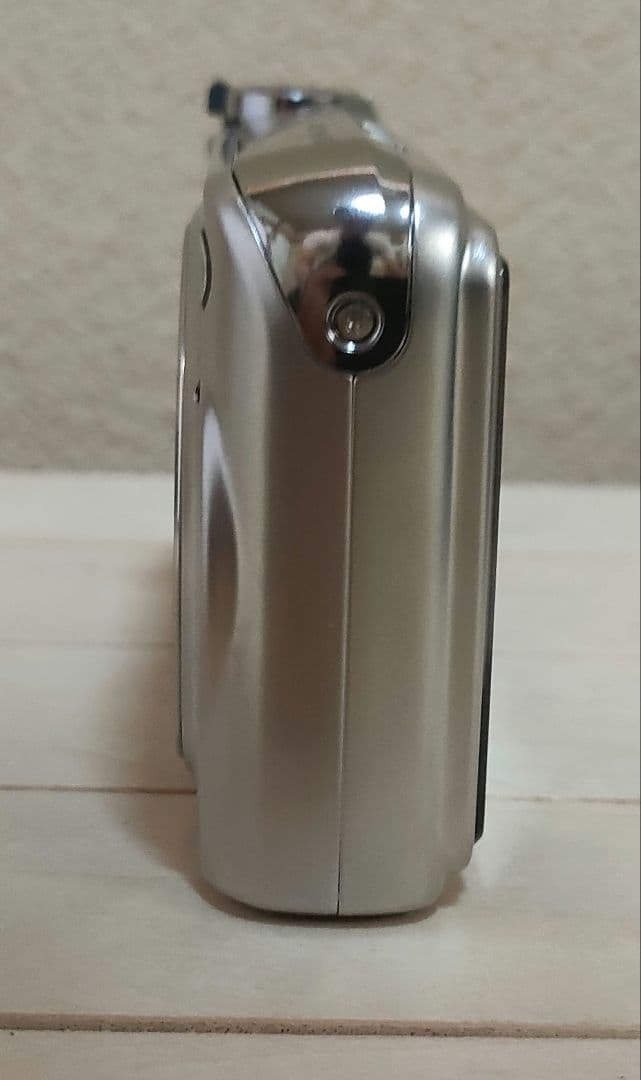 カシオ　EXILIM　EX-Z1200 　デジカメ