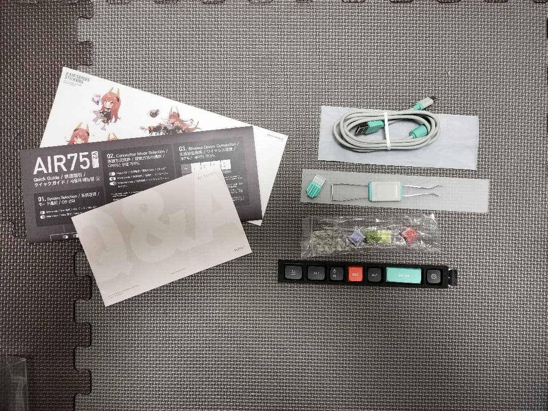 (技適有)Nuphy Air75 V2 cowberry軸 ケース付