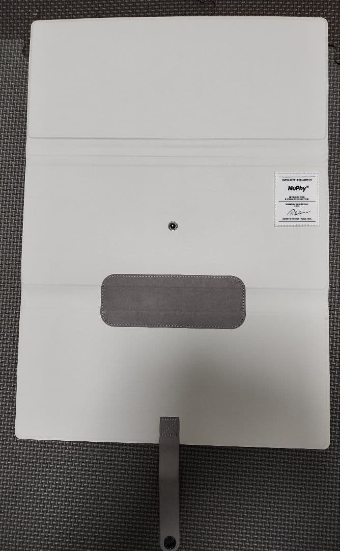 (技適有)Nuphy Air75 V2 cowberry軸 ケース付