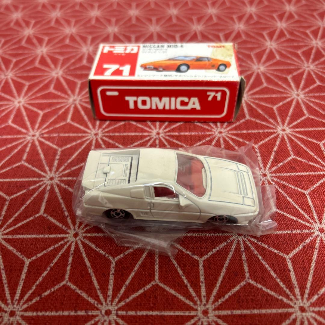 721 トミカ　ニッサン　MID-4