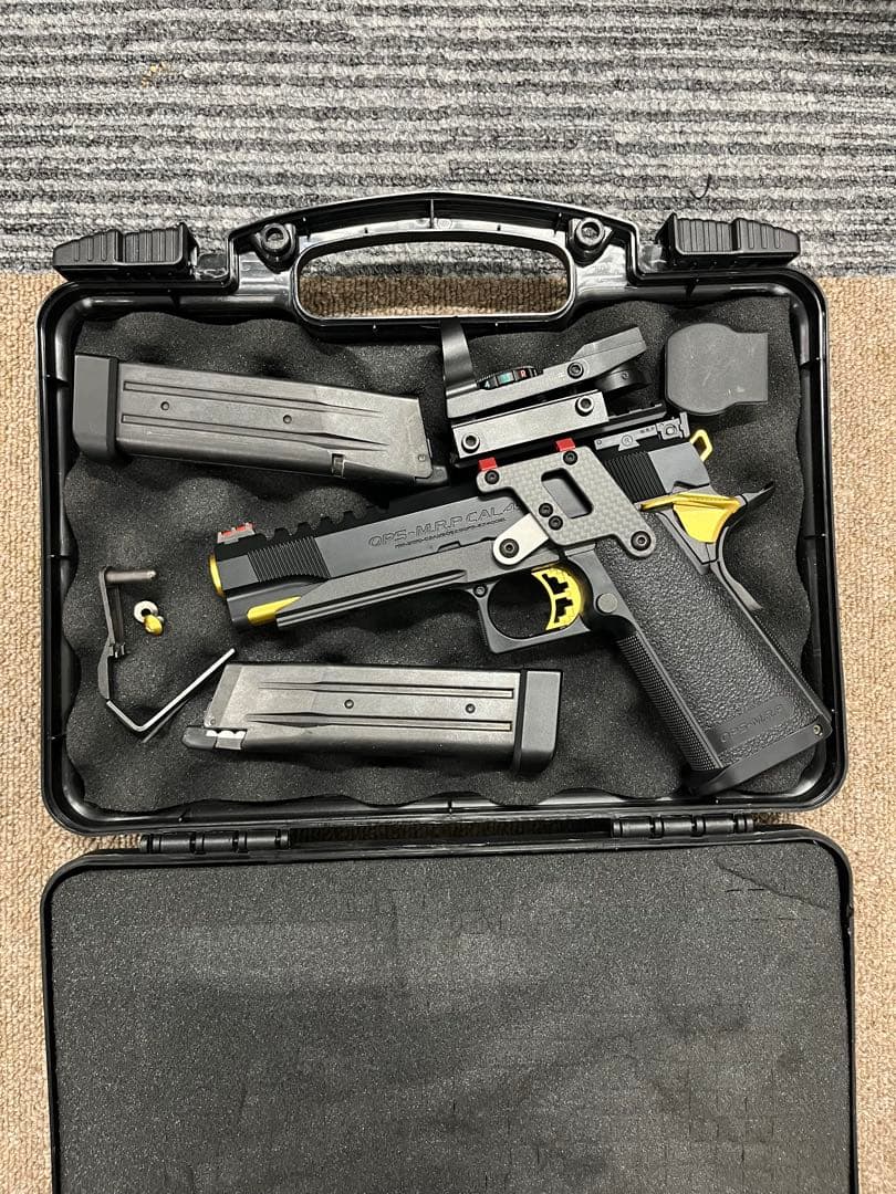 ガスガン ブラック/イエロー ハードケース付き