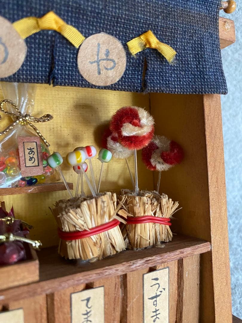 壁掛け・ジオラマ／お菓子屋さん（飴屋さん）