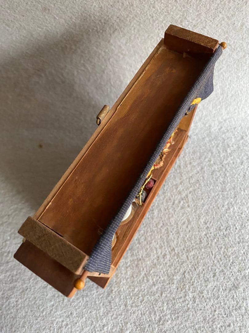 壁掛け・ジオラマ／お菓子屋さん（飴屋さん）