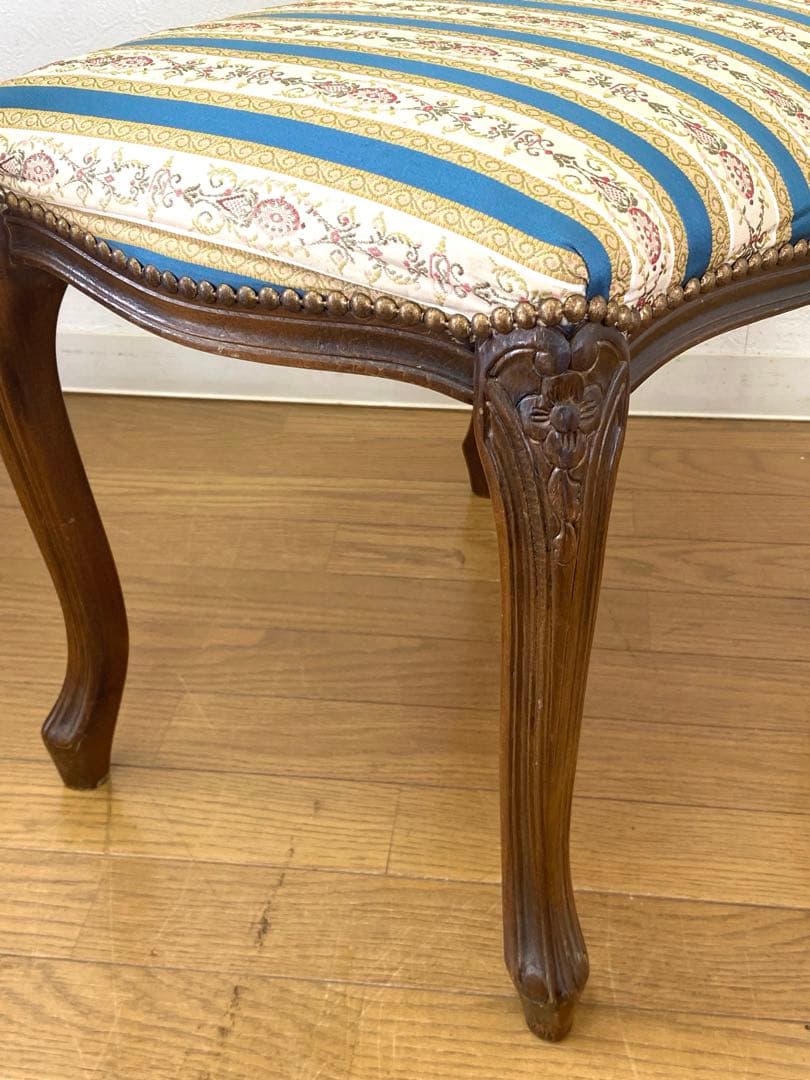 オットマン スツール 猫脚 木製 彫刻 アンティーク調