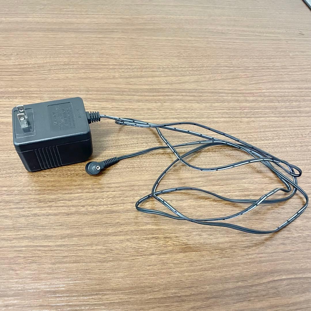 CASIO カシオ　電子ピアノ　電子キーボード　LK-105