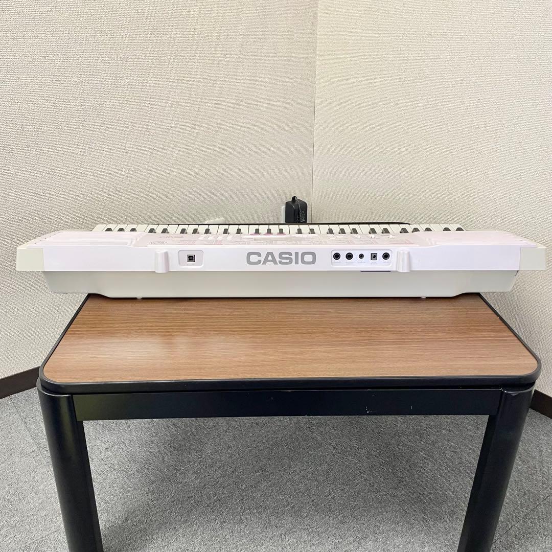 CASIO カシオ　電子ピアノ　電子キーボード　LK-105