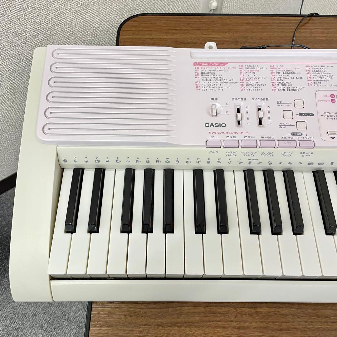 CASIO カシオ　電子ピアノ　電子キーボード　LK-105