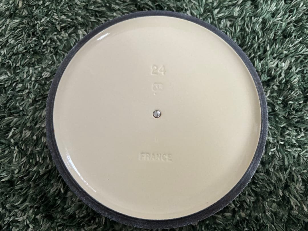LE CREUSET ルクルーゼ　ホワイト　クリーム色　アイボリー　24cm