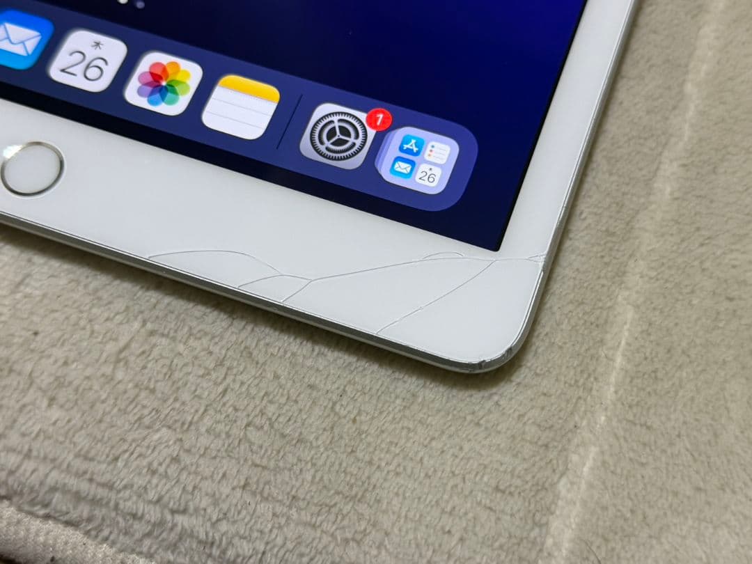 iPad 8世代 128GB Wi-Fi+cellular SIMフリー