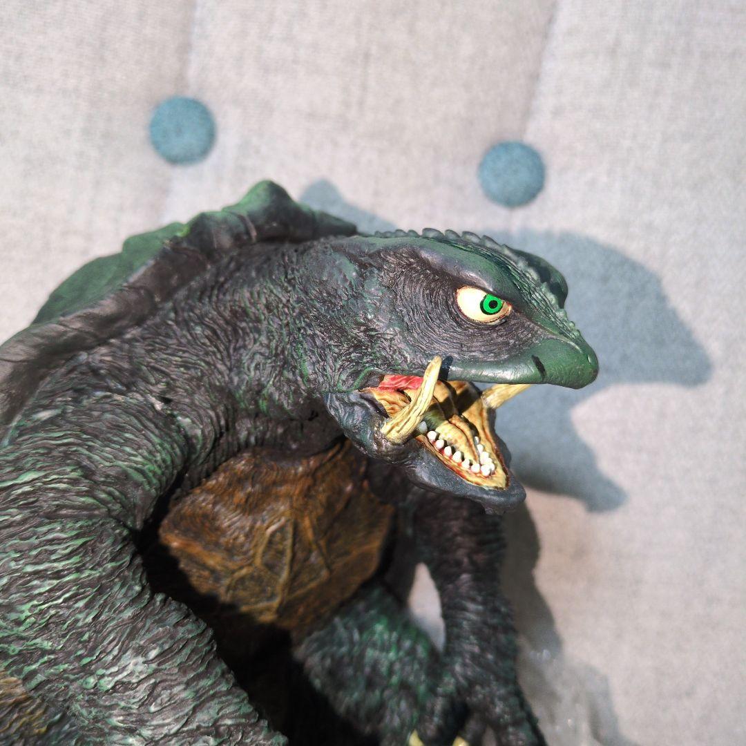 大怪獣空中決戦　ガメラのフィギュア