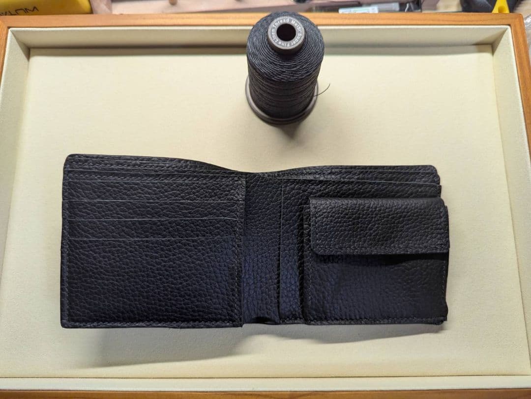 レザークラフト　二つ折り財布