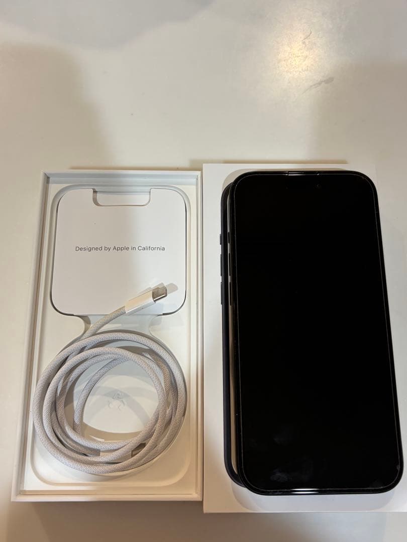 iPhone15 256GB SIMフリー 黒 90%
