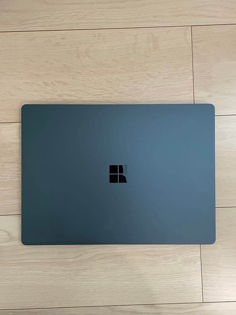 Surface Laptop 2 ジャンク品（起動時フリーズ）