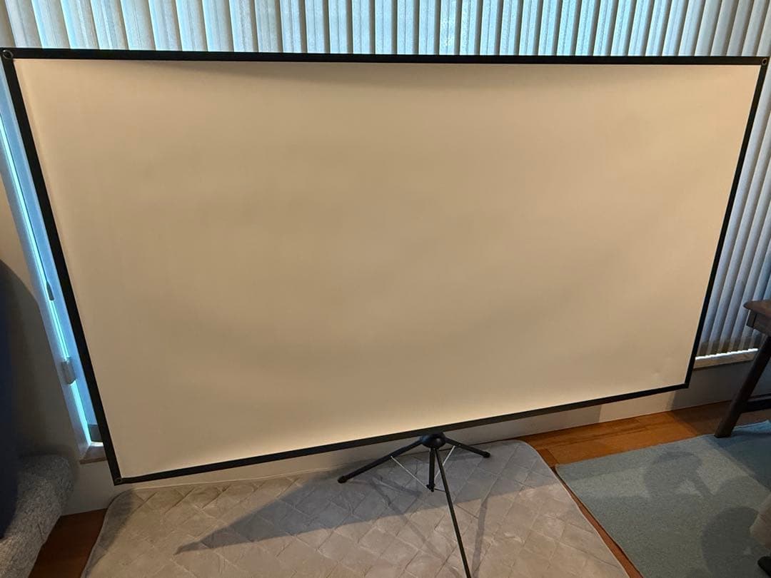 100型 16:9 三脚式プロジェクタースクリーン