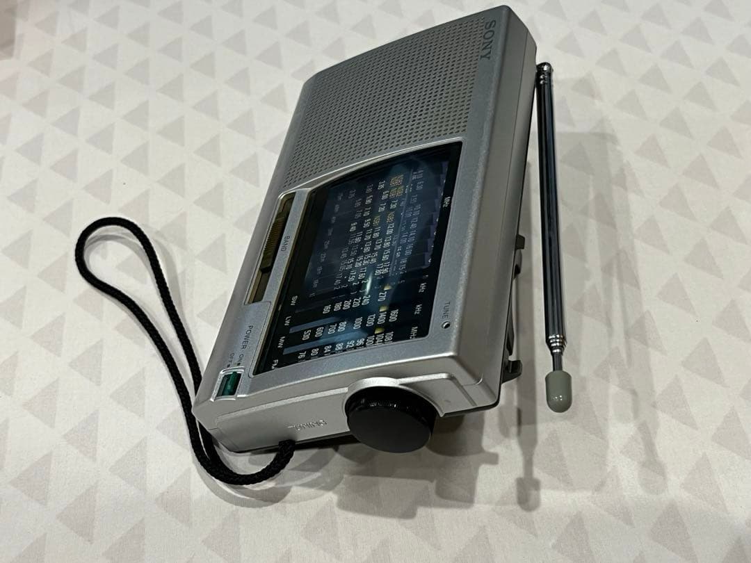 SONY ICF-SW11 短波ラジオ (非常用の携帯として)