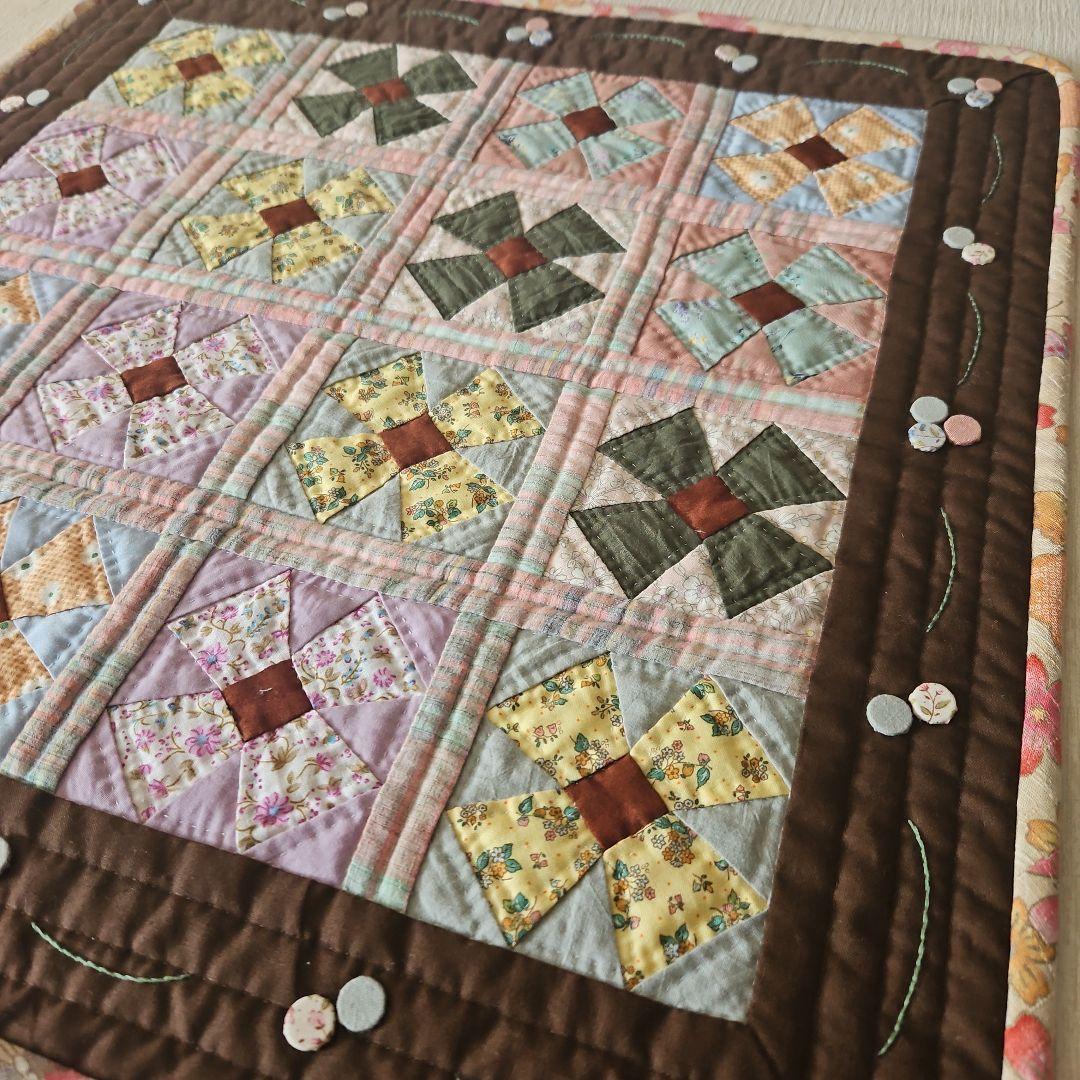 ✨つつみボタン✨パッチワークタペストリー